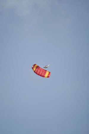 Hawaii08_SkyDiving_160