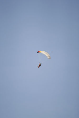 Hawaii08_SkyDiving_454